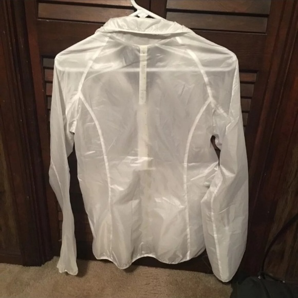 lululemon Run With It Jacket NWT 4,6,8 - Picture 3 of 7